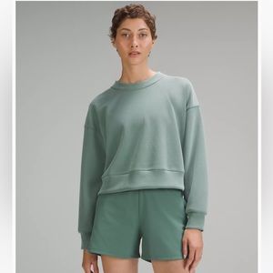 Lululemon Softstream Cropped Crew - size 6